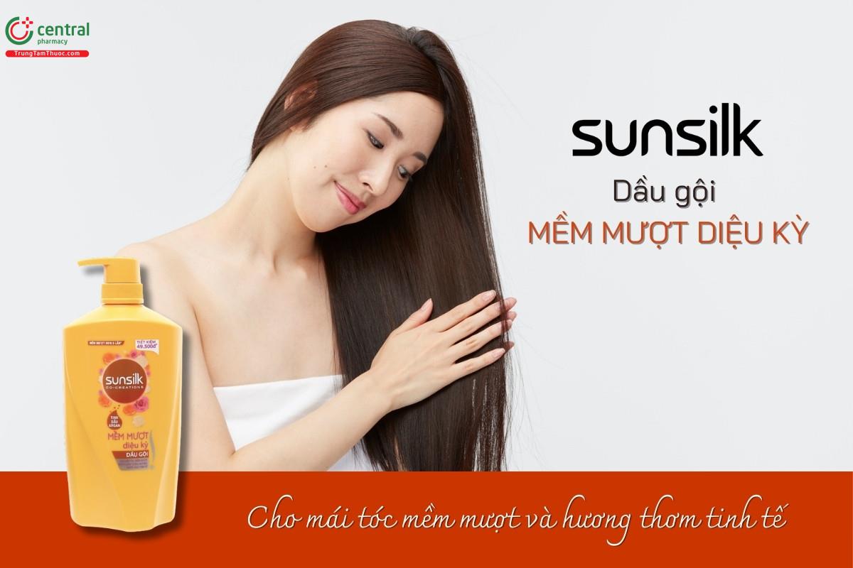 Dầu gội Sunsilk mềm mượt diệu kỳ với tinh dầu Argan cùng hương nước hoa tinh tế, giúp tóc suôn mượt gấp 5 lần và lưu giữ hương thơm ngọt ngào như hàng ngàn đóa hoa.