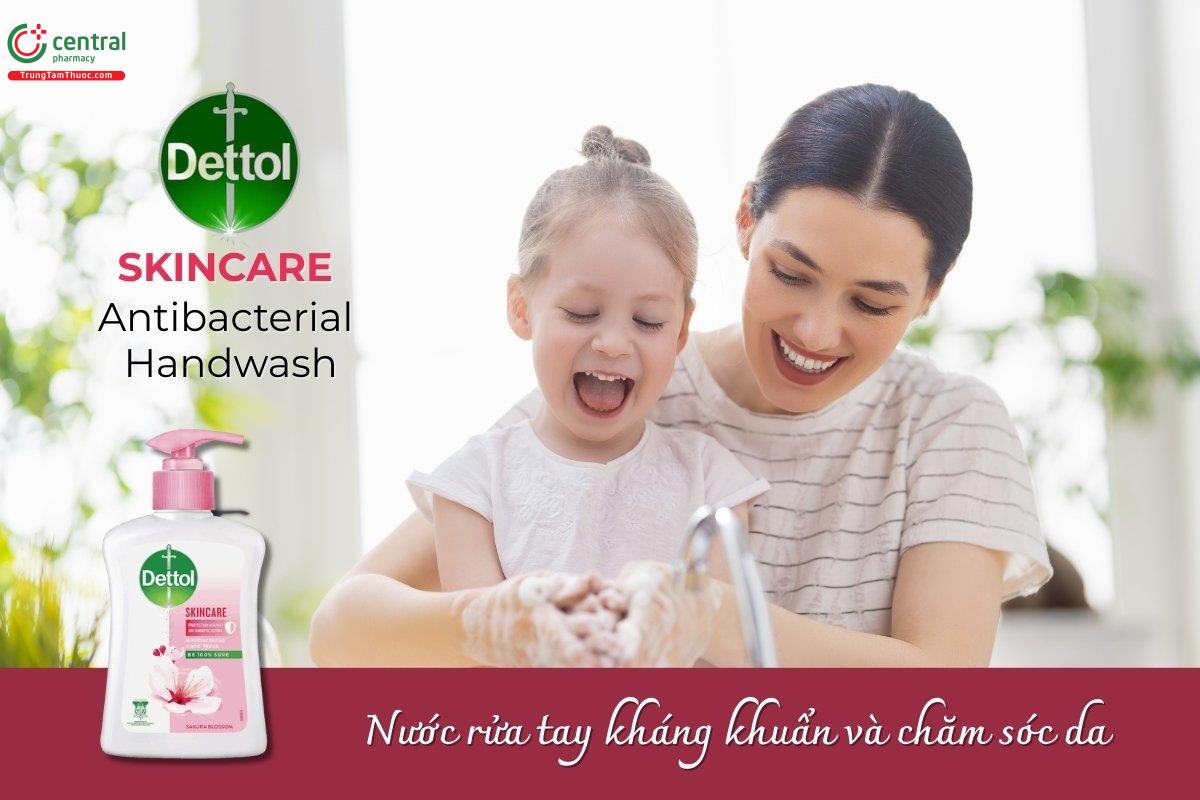 Nước rửa tay Dettol Skincare Antibacterial Handwash với công thức diệt khuẩn lên đến 99.9%, giúp làm sạch hiệu quả bụi bẩn và vi khuẩn trên da tay, giúp da tay mềm mịn.