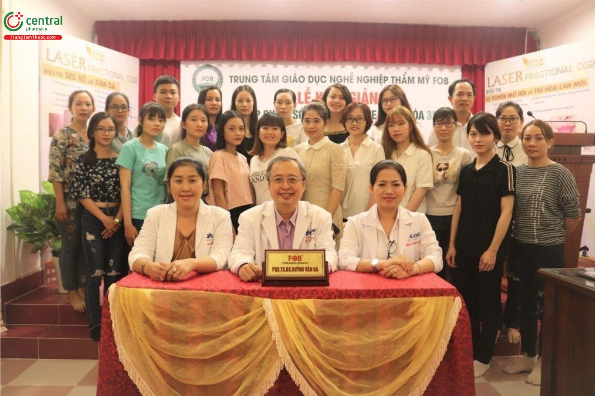 Nhân viên tại công ty