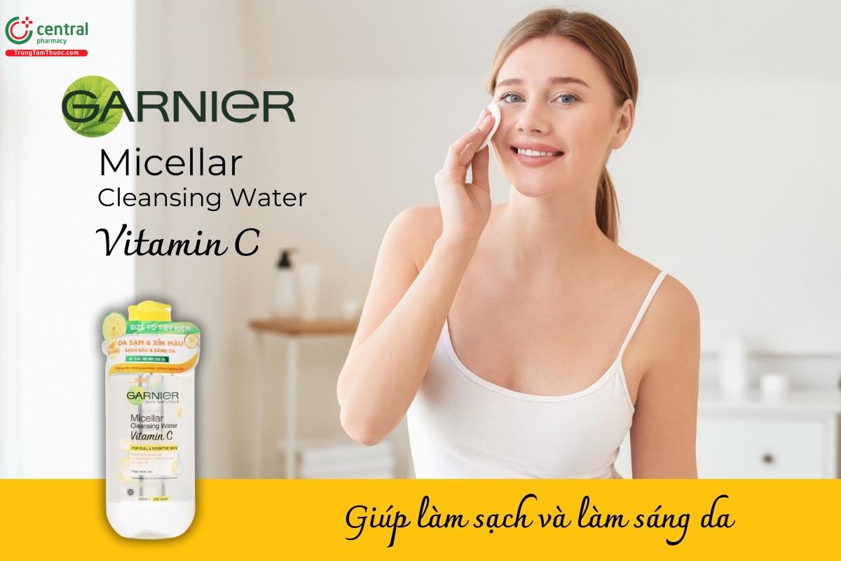 Nước tẩy trang Garnier Micellar Cleansing Water Vitamin C áp dụng công nghệ Micellar tiên tiến, các phân tử Micelles hoạt động như nam châm giúp loại bỏ bụi bẩn sâu trong lỗ chân lông.