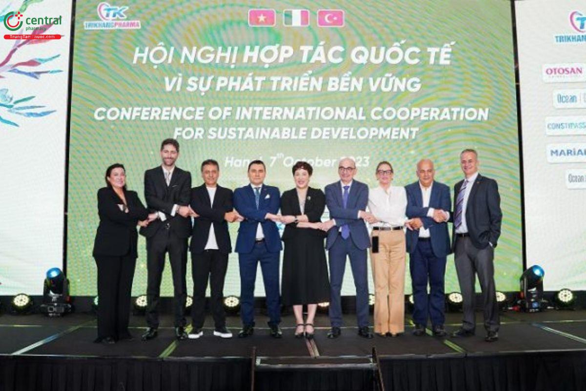 Trí Khang Pharma tổ chức thành công Hội nghị Hợp tác Quốc tế với sự tham dự của chuyên gia đầu ngành và đối tác trong nước, quốc tế