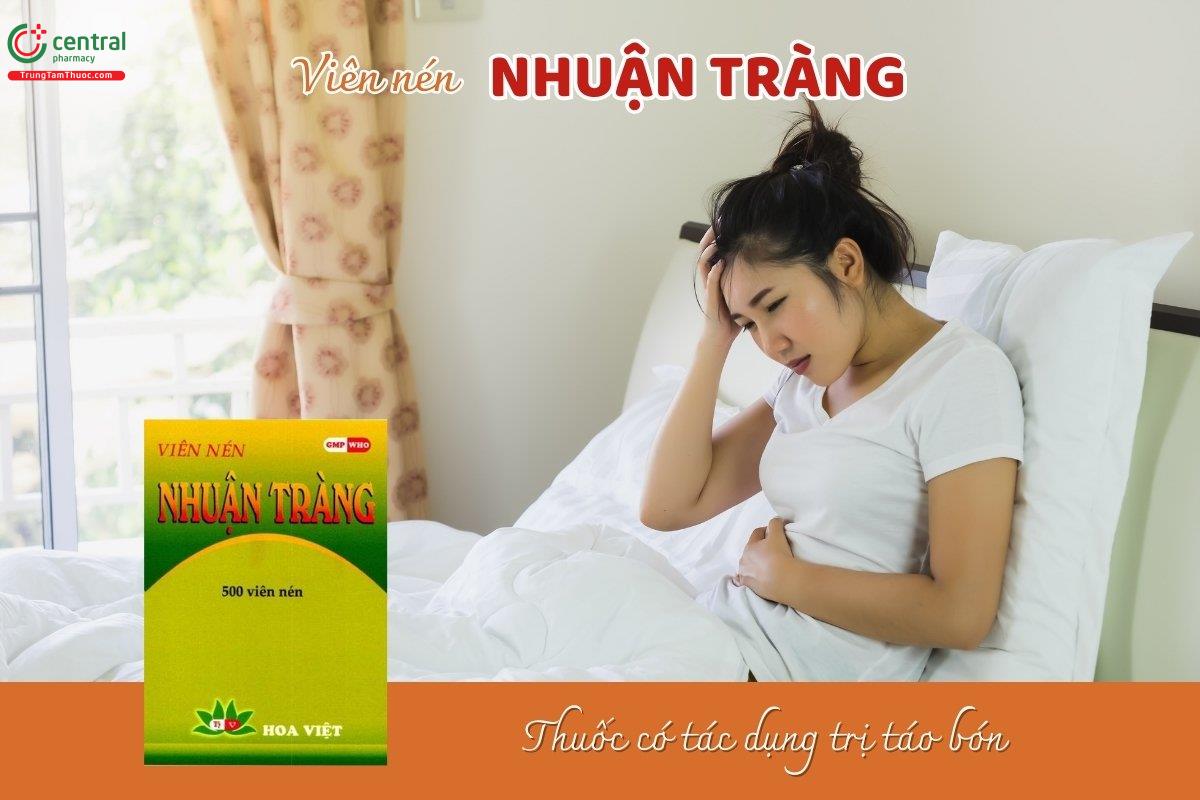 Viên nén nhuận tràng Hoa Việt có thành phần từ các thảo dược như: đại hoàng, bạch thược, hậu phác, chỉ xác, hạnh nhân; dùng để điều trị tình trạng táo bón, khó đi đại tiện.
