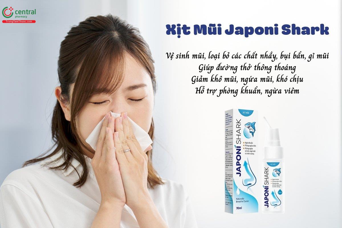 Xịt Mũi Japoni Shark giúp loại bỏ các chất nhầy, bụi bẩn, gỉ mũi, giảm khô mũi, ngứa mũi và hỗ trợ phòng khuẩn, ngừa viêm, sổ mũi, nghẹt mũi, viêm xoang