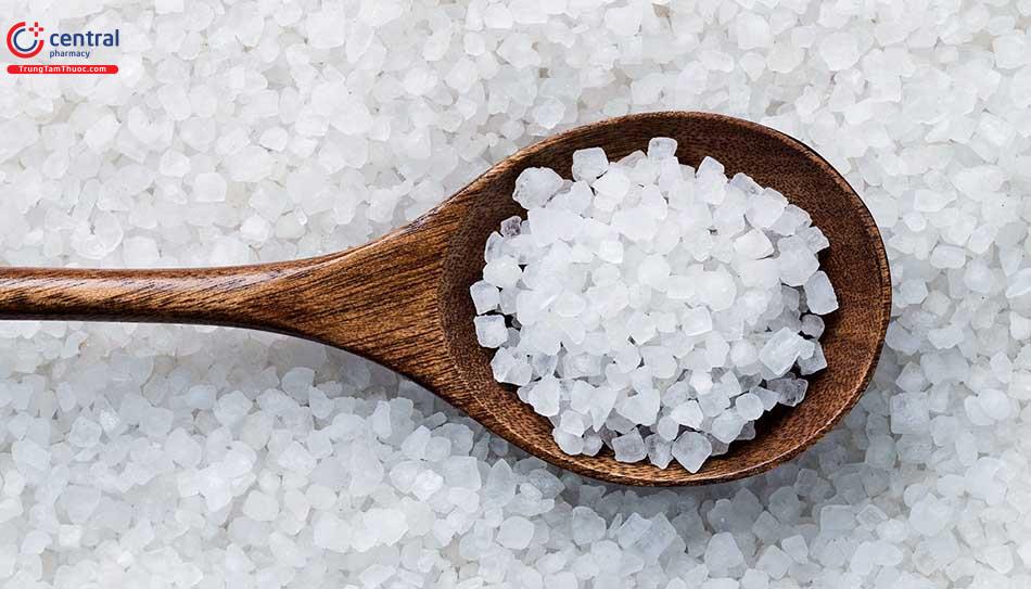 Bệnh nhân không nên sử dụng thực phẩm chứa nhiều muối