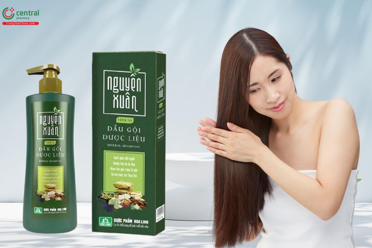 Dầu gội dược liệu Nguyên Xuân xanh lá