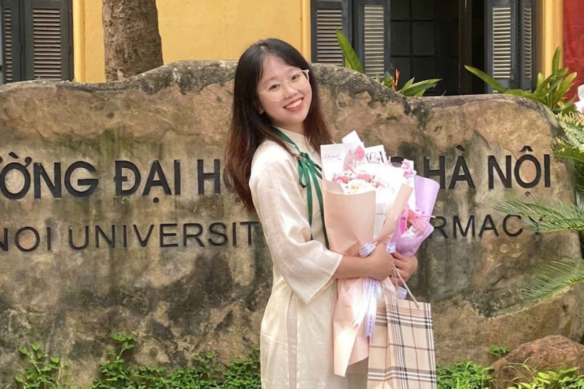 Dược sĩ Phạm Mai trong buổi bảo vệ luận án tốt nghiệp