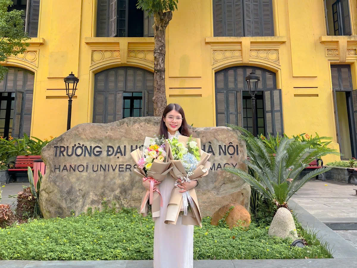 Dược sĩ Lê Huyền tốt nghiệp Đại học Dược Hà Nội