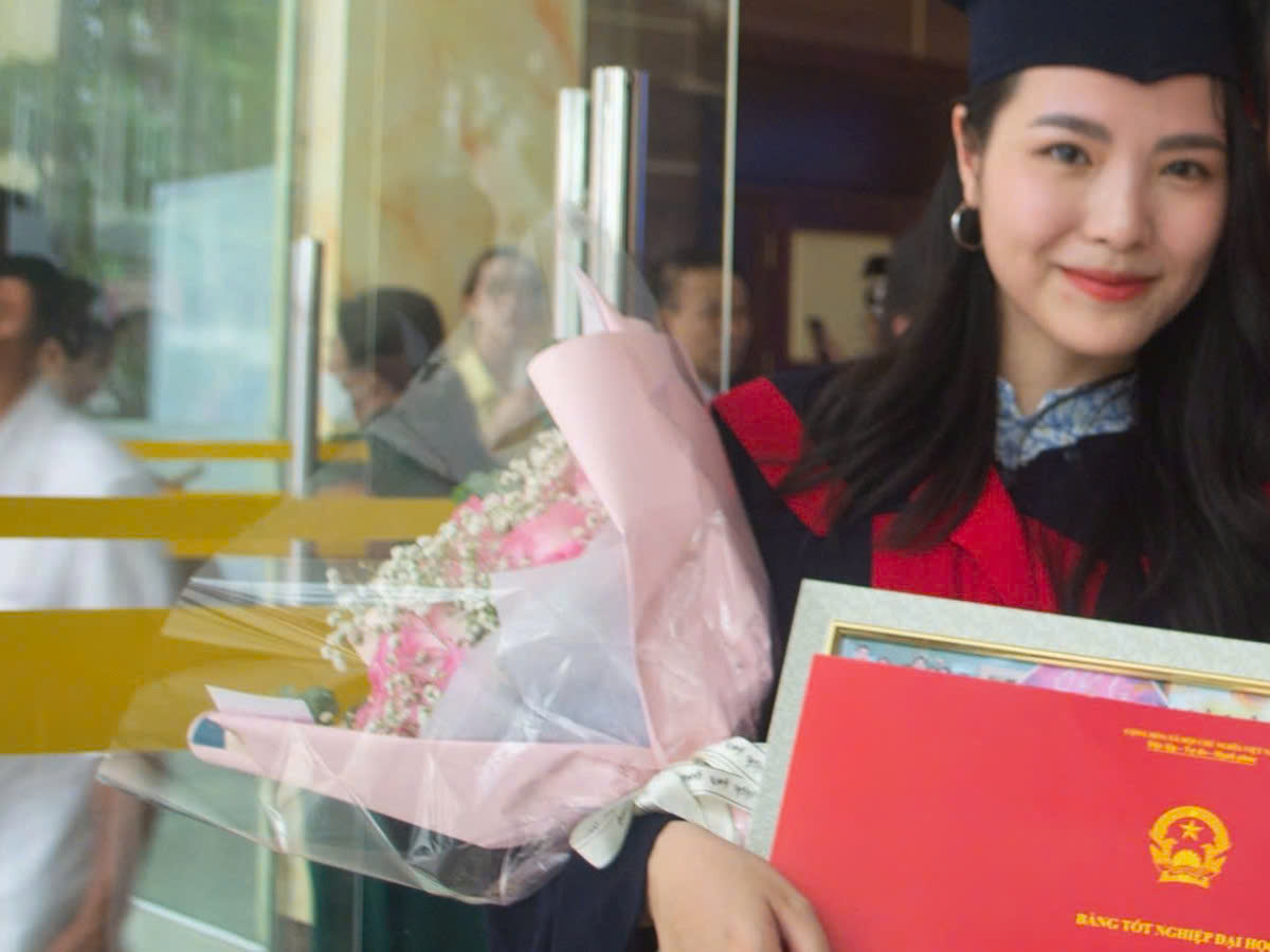 Dược sĩ Nguyễn Hường tại buổi lễ tốt nghiệp