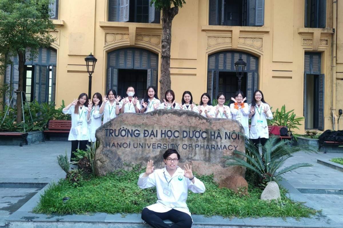 Dược sĩ Tú Phương là cựu sinh viên Trường Đại học Dược Hà Nội