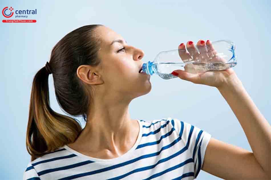 Uống đủ nước mỗi ngày giúp gan hoạt động tốt hơn
