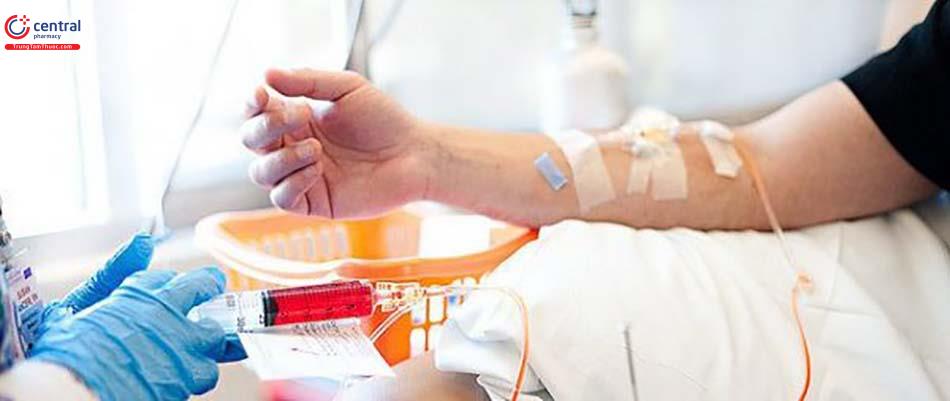 Hóa trị liệu và ghép tế bào gốc tạo máu cho người bệnh ung thư gây giảm bạch cầu hạt trung tính