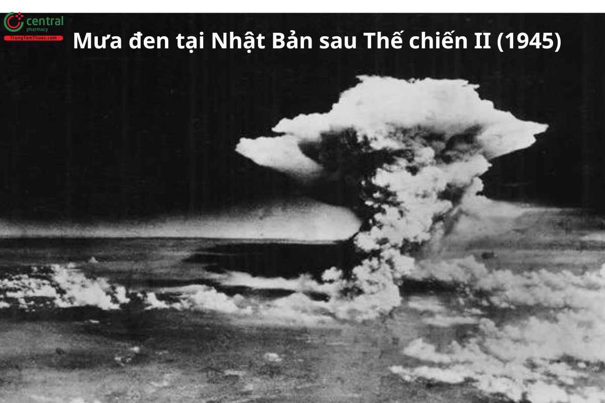 Hình ảnh mưa đen tại Nhật Bản sau Thế chiến II (1945)