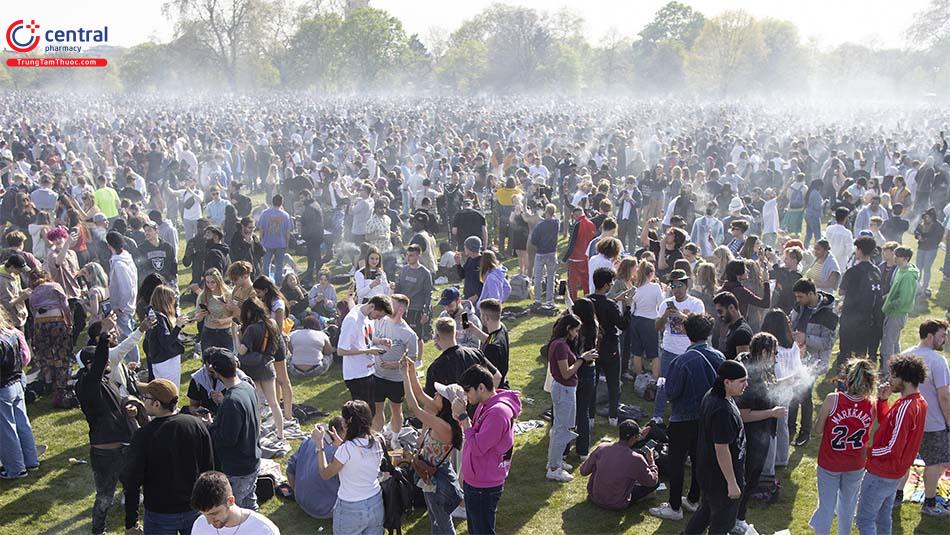 Ngày Quốc tế Cần sa ở Hyde Park, London