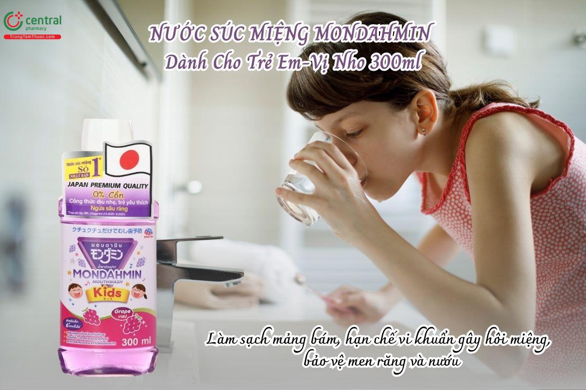 Nước Súc Miệng Mondahmin Dành Cho Trẻ Em-Vị Nho 300ml giúp làm sạch mảng bám, hạn chế vi khuẩn gây hôi miệng, bảo vệ men răng và nướu