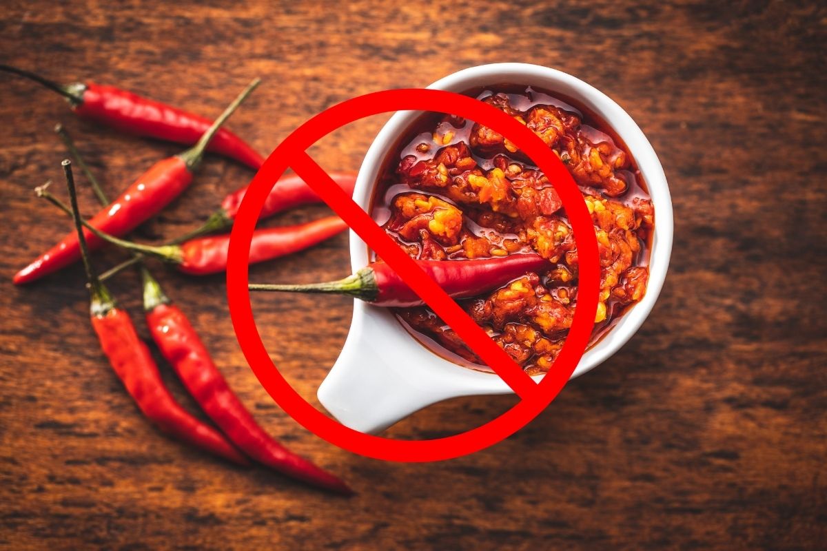 Hạn chế đồ ăn cay nóng khi bị nhiệt miệng
