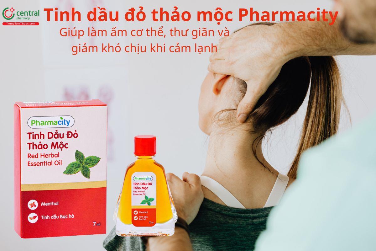 Tinh dầu đỏ thảo mộc Pharmacity giúp làm ấm cơ thể, giảm cảm lạnh