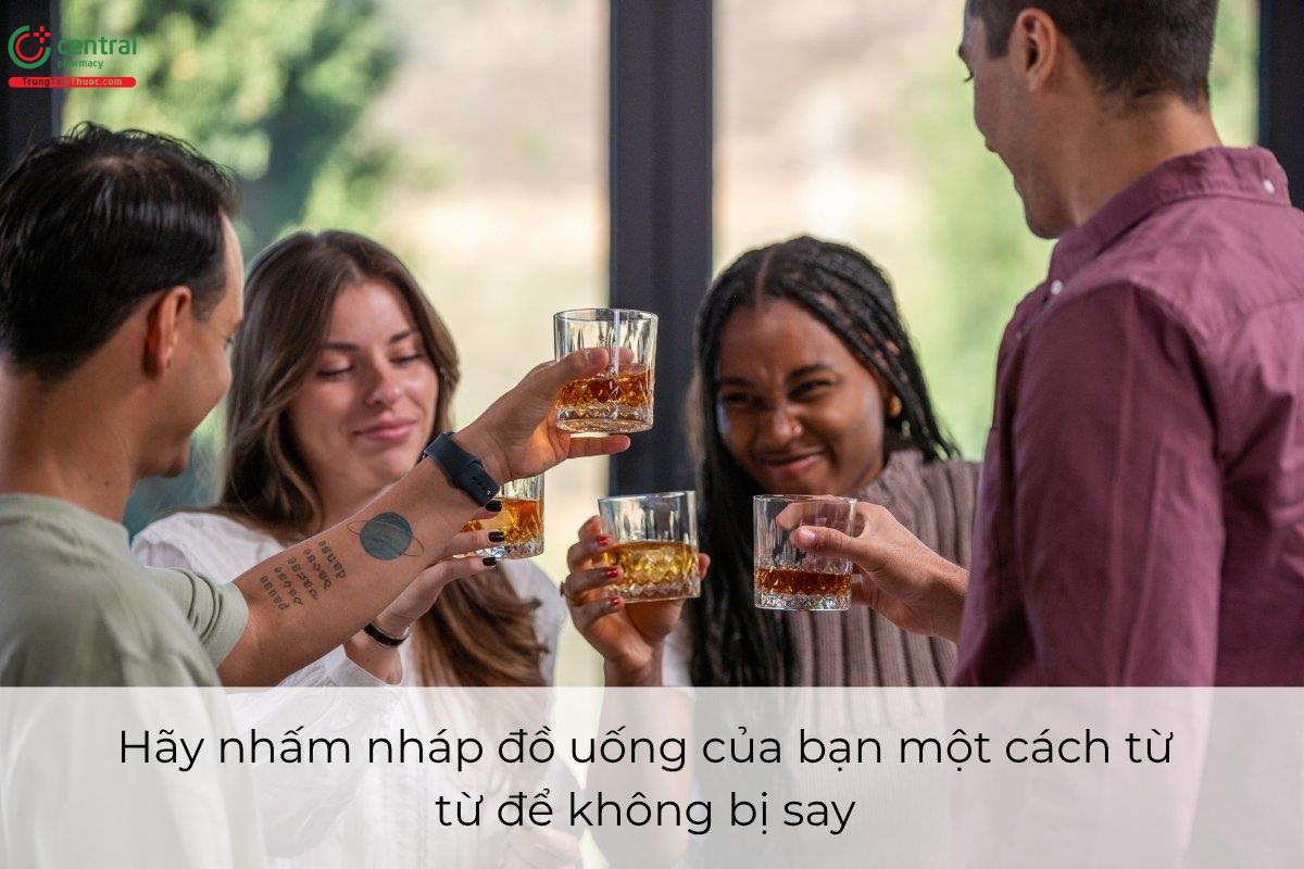 Uống từng chút một