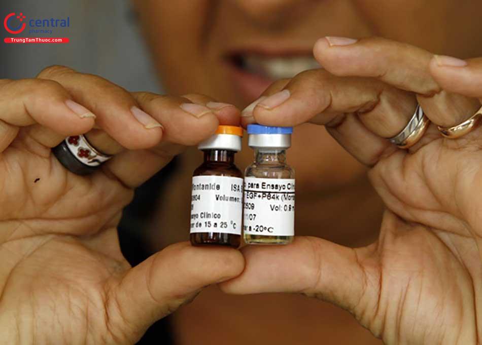 Cuba phát minh vaccin ngăn chặn ung thư phổi