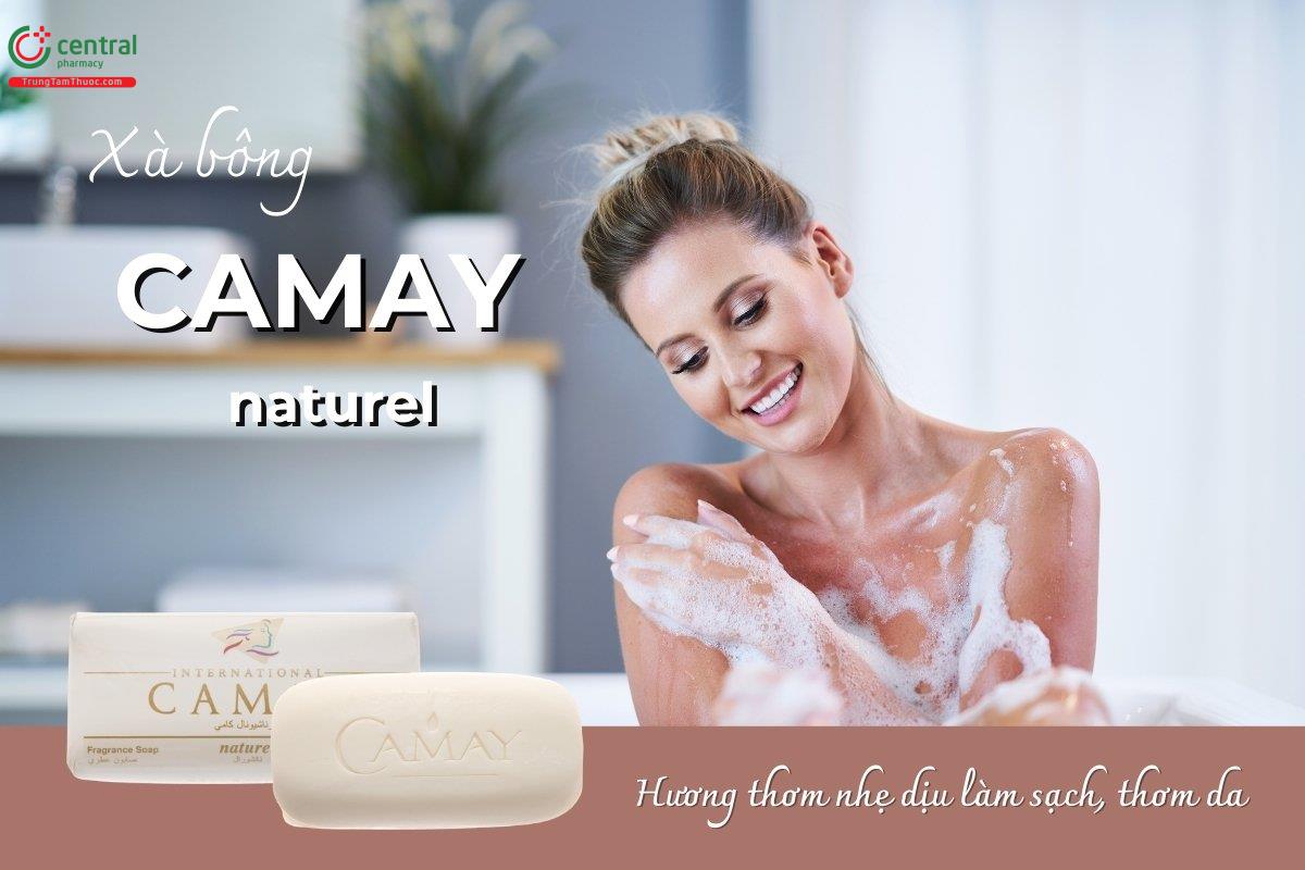 Xà bông Camay naturel có tác dụng làm sạch bụi bẩn, mồ hôi và bã nhờn tích tụ trên da, giúp làn da trở nên thông thoáng và tươi mát hơn, mang đến hương thơm dễ chịu.