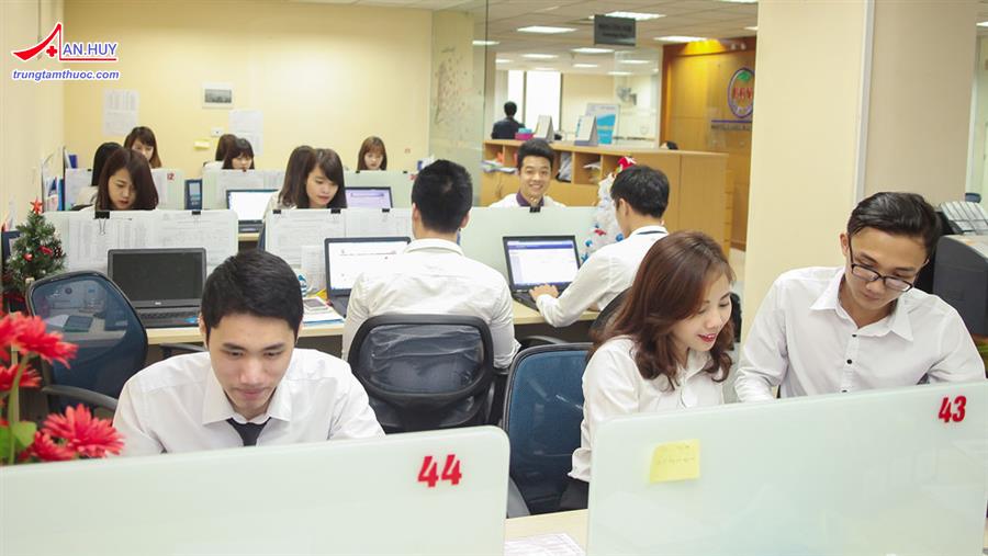 Cấm phân biệt đại học chính quy với tại chức trong tuyển dụng năm 2019