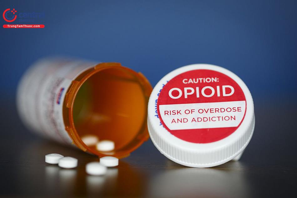 Người cao tuổi nên dùng thuốc giảm đau Opioid thế nào cho an toàn và hiệu quả?