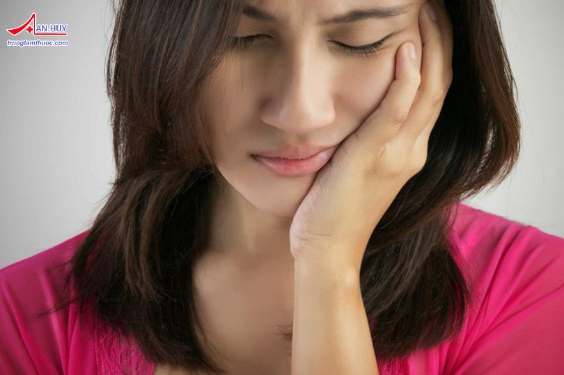 U lành tính vùng hàm mặt: triệu chứng và điều trị