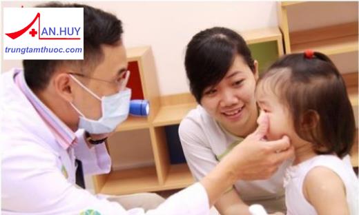 Viêm màng bồ đào ở trẻ em: triệu chứng và cách điều trị