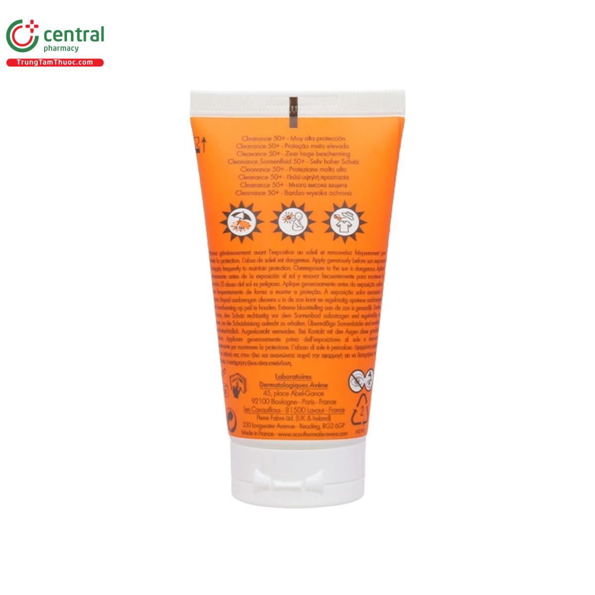 eau thermale avene cleanance spf50 8 T8842