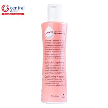 Dung dịch vệ sinh Lactacyd Pro Sensitive 250ml giúp làm sạch vùng kín