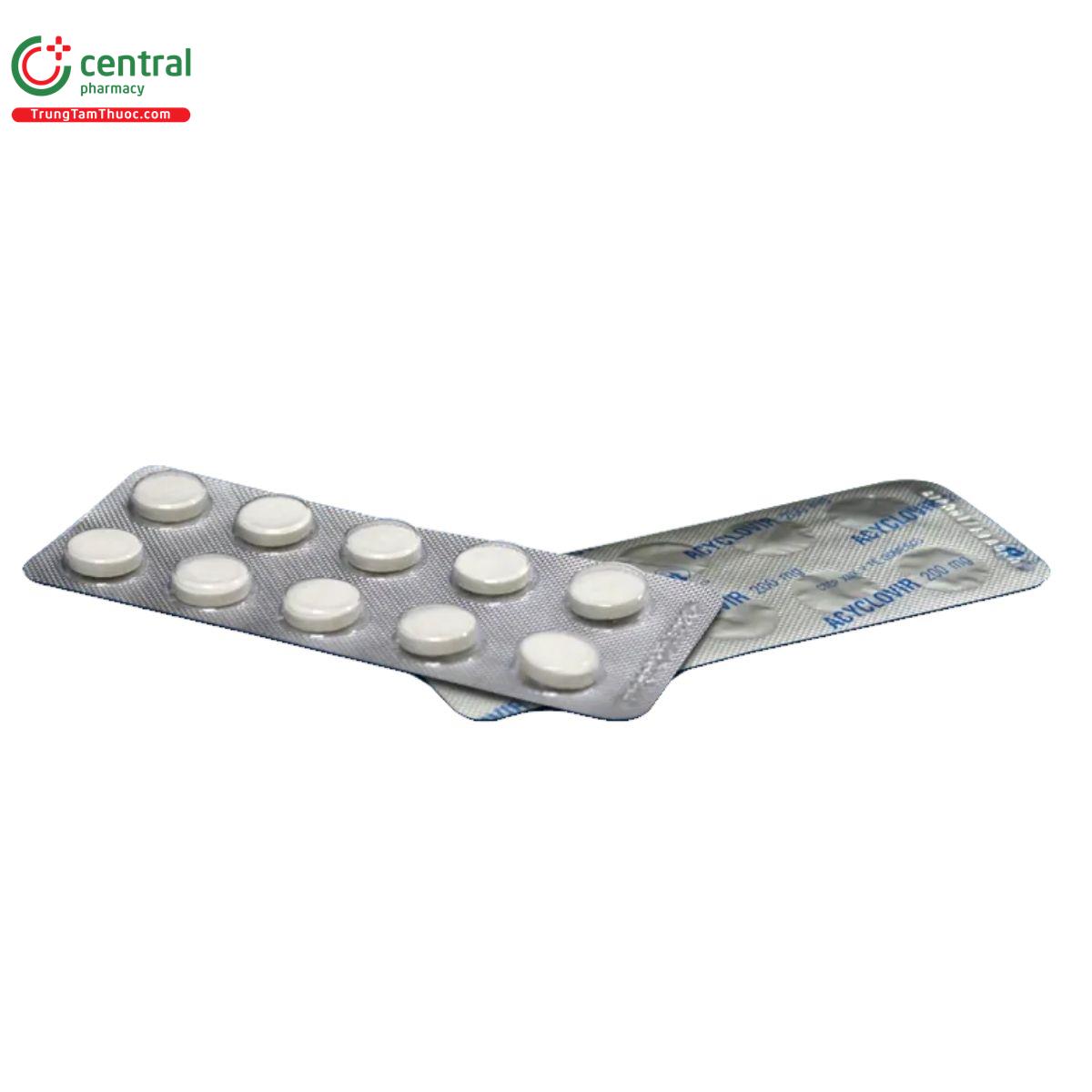 thuoc acyclovir 200mg domesco 4 F2657 thuoc acyclovir 200mg domesco 4 F2657