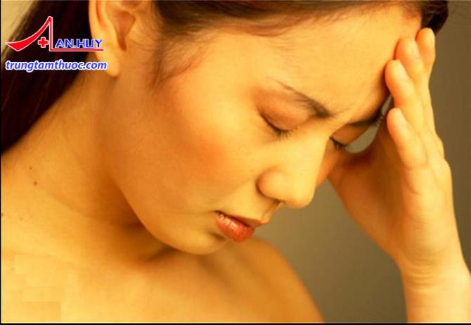 Vàng da là triệu chứng điển hình của suy gan cấp
