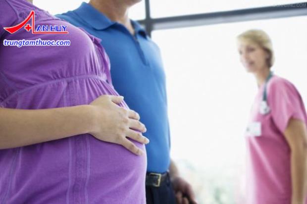 Nhập viện dự sinh