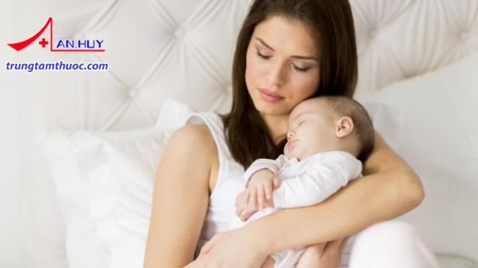 Phụ nữ sau sinh rất dễ bị thiếu hụt nội tiết tố