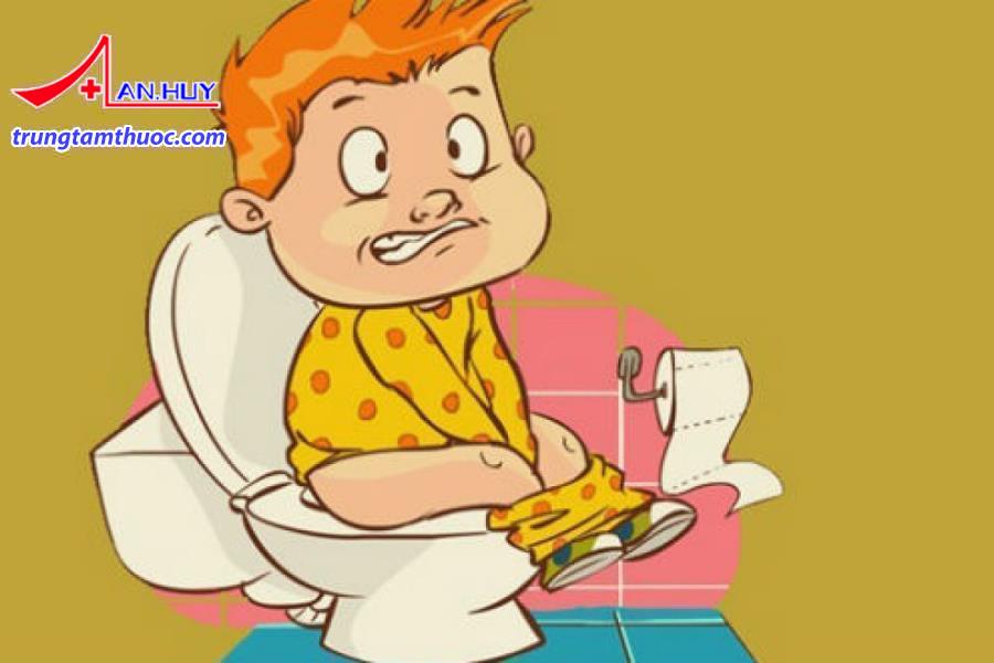 Táo bón làm trẻ khó đi vệ sinh.